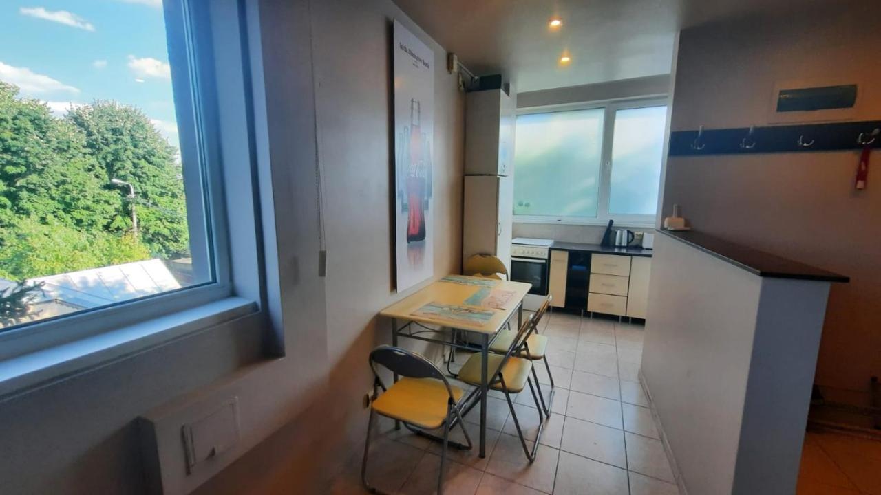 Spacious, Modern Condo In New Villa - Sleeps 6 Бухарест Экстерьер фото